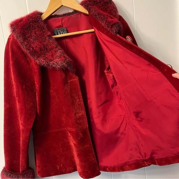 Vintage 2 Best USA Velvet Faux Fur Jacket Red Button Pin Up Goth Burlesque Retro - Picture 11 of 12